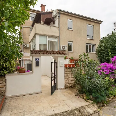 Apartment Enny Poreč
